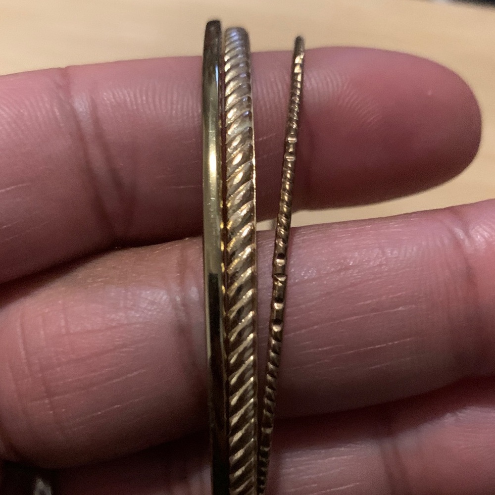 Elegant Gold Bangle Set - Picture 2 of 4